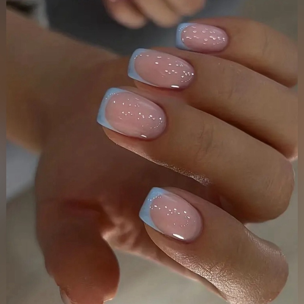 Blue tip press on nails
